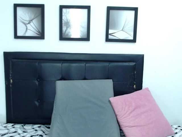 kelly-joness live cam on BongaCams