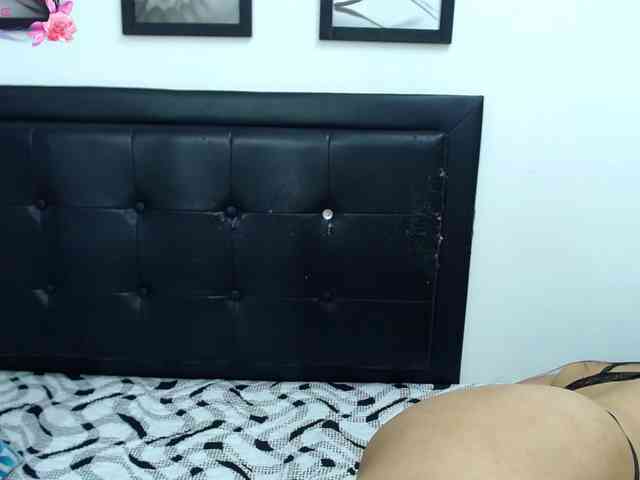 kelly-joness webcam