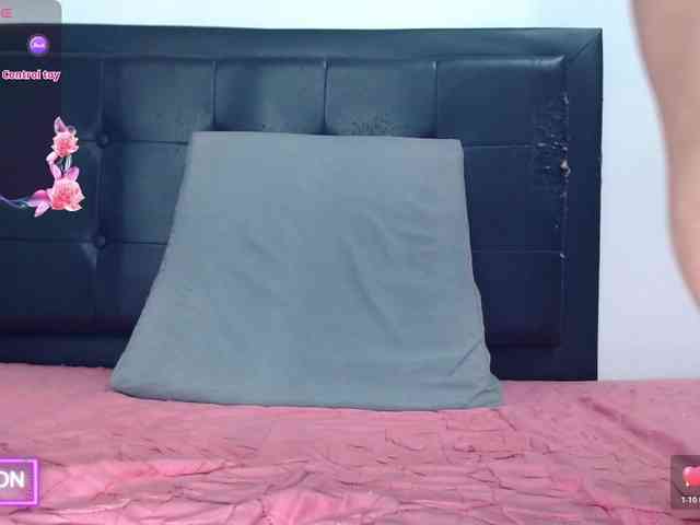 KELLY_JONESS webcam