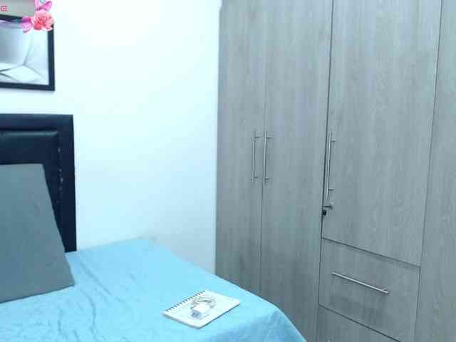 kelly-joness webcam