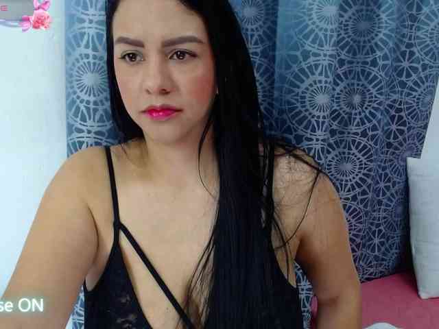 KELLY_JONESS webcam
