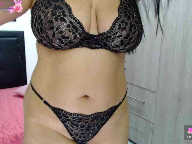 kelly-joness webcam