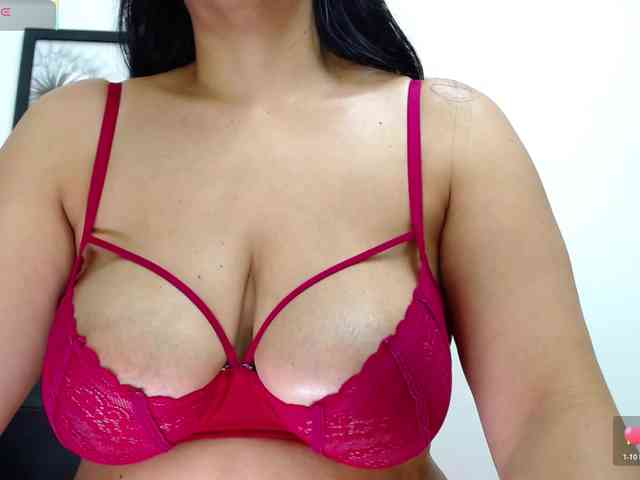 KELLY_JONESS webcam