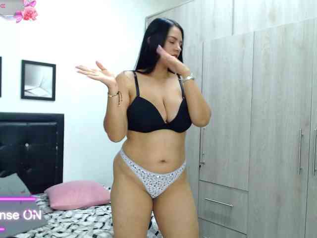 KELLY_JONESS webcam