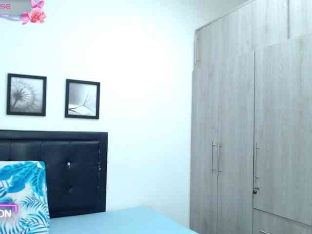 KELLY_JONESS webcam