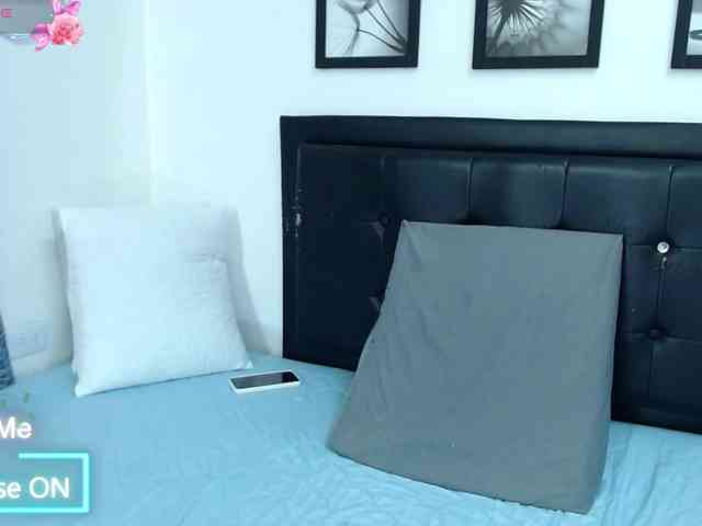 kelly-joness webcam