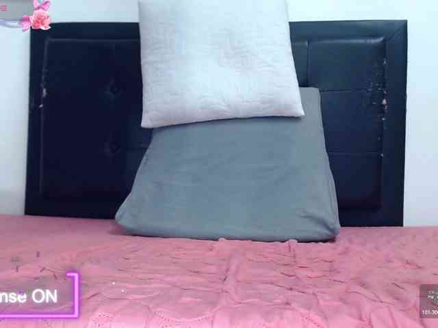 KELLY_JONESS webcam