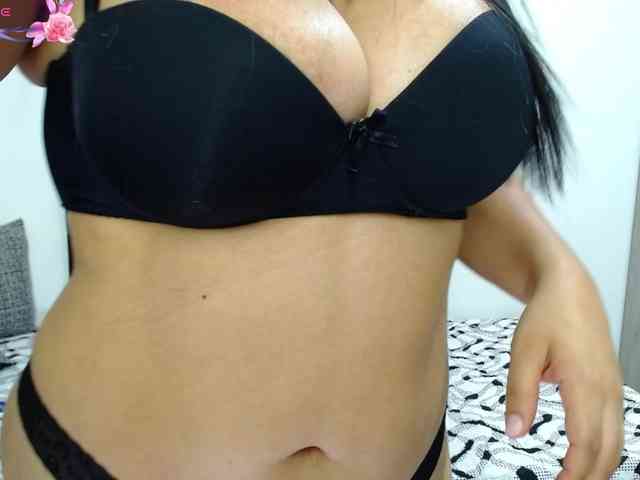 kelly-joness webcam