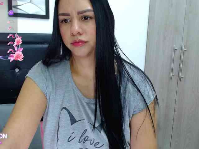 KELLY_JONESS webcam