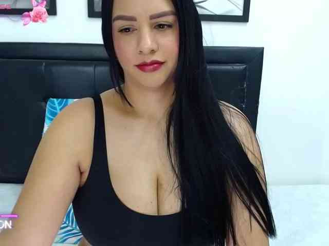 KELLY_JONESS webcam