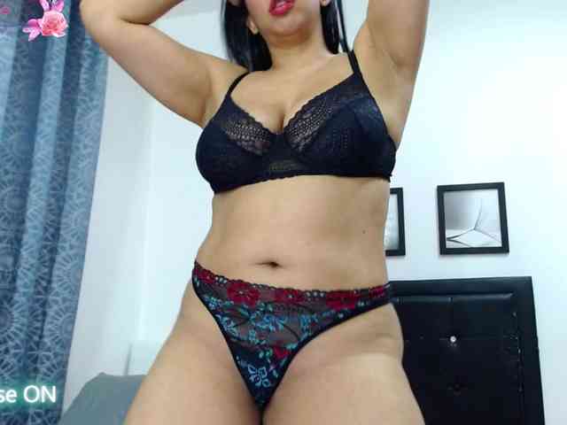 KELLY_JONESS webcam
