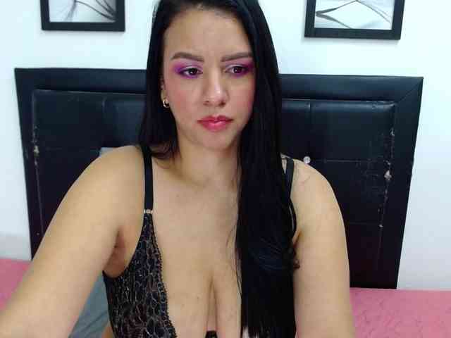 KELLY_JONESS webcam