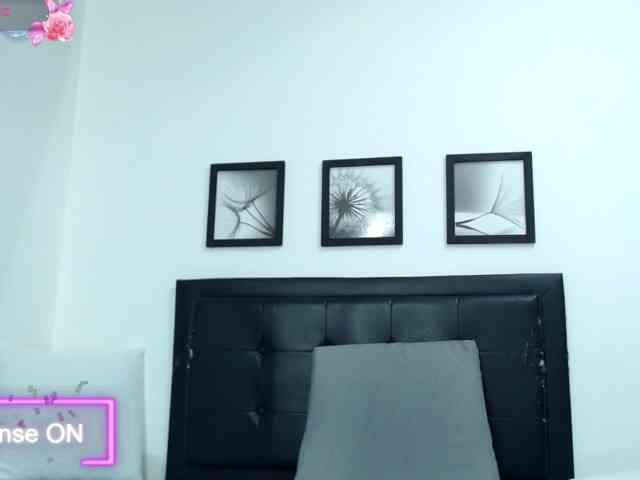 KELLY_JONESS webcam