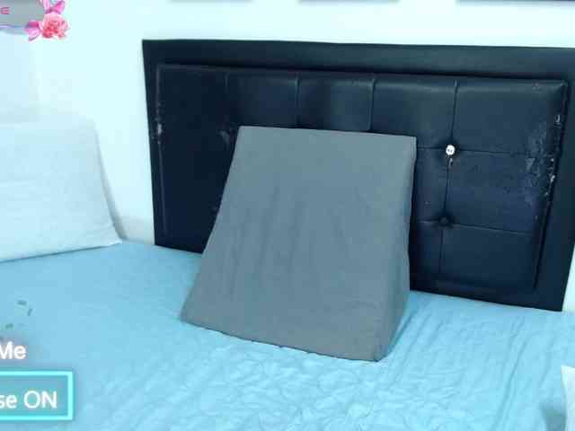 kelly-joness webcam