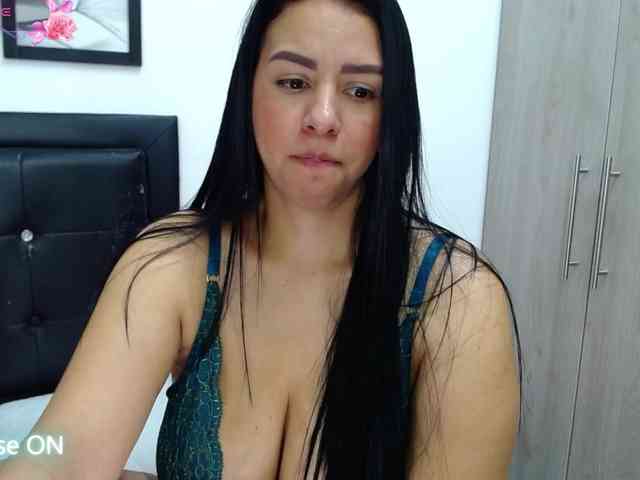 KELLY_JONESS webcam
