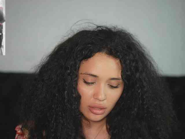 Moan4u webcam