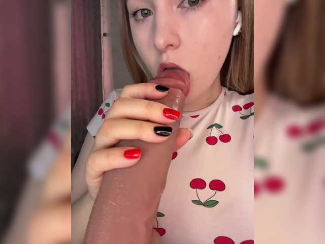 Peach--Alice's BongaCams show and profile