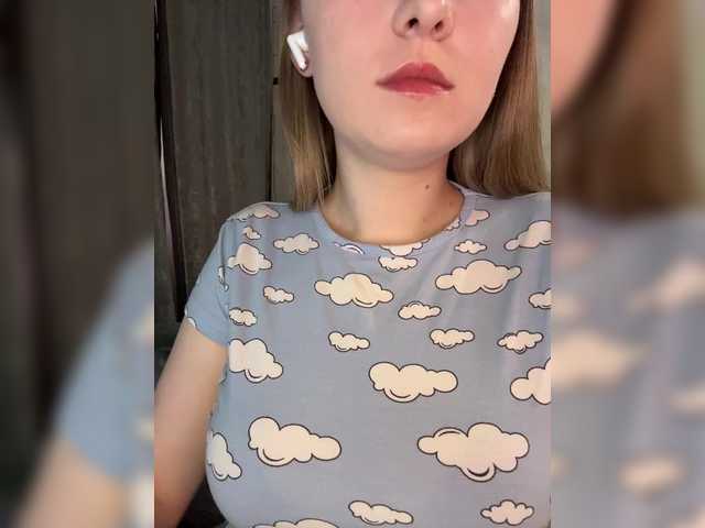 Peach--Alice live cam