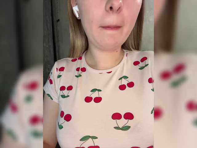 Peach--Alice's BongaCams profile