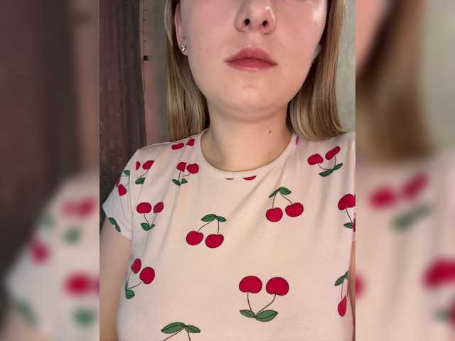 Peach--Alice's BongaCams show and profile