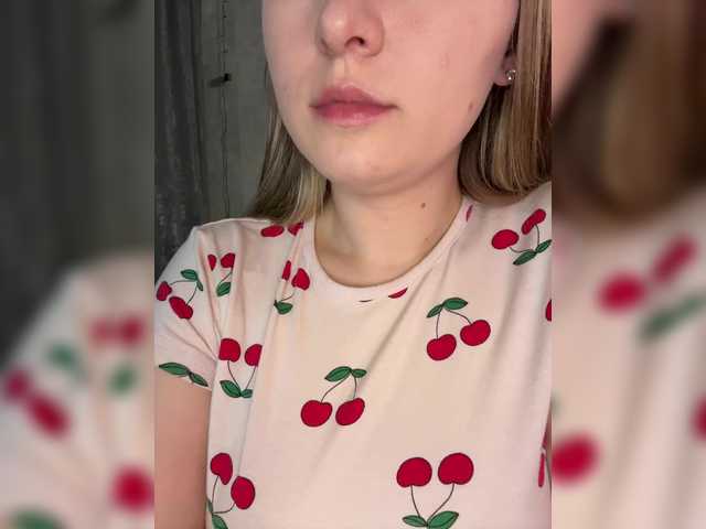 Peach--Alice's BongaCams show and profile