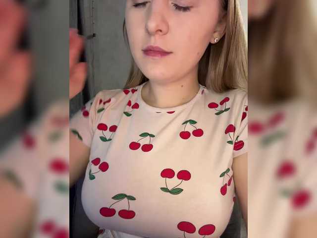 Peach--Alice's BongaCams show and profile