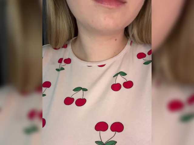 Peach--Alice's BongaCams profile