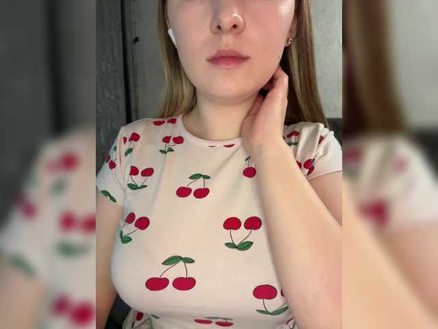 Peach--Alice live cam