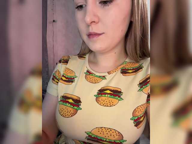 Peach--Alice's BongaCams show and profile