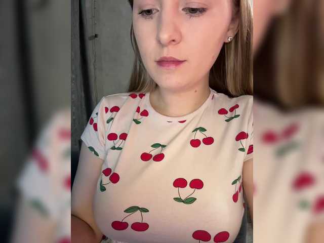 Peach--Alice's BongaCams profile