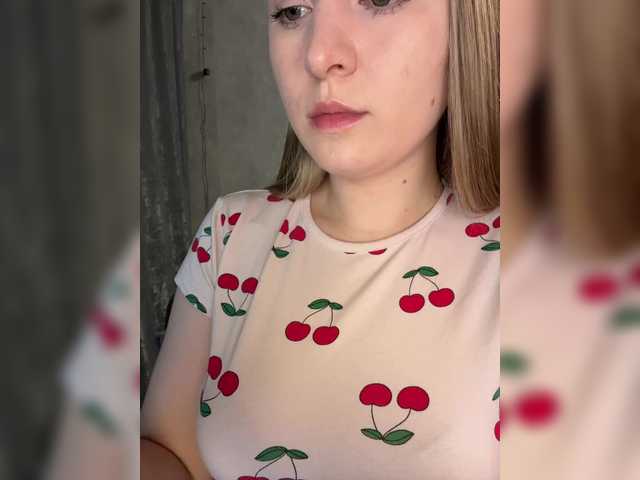 Peach--Alice's BongaCams show and profile