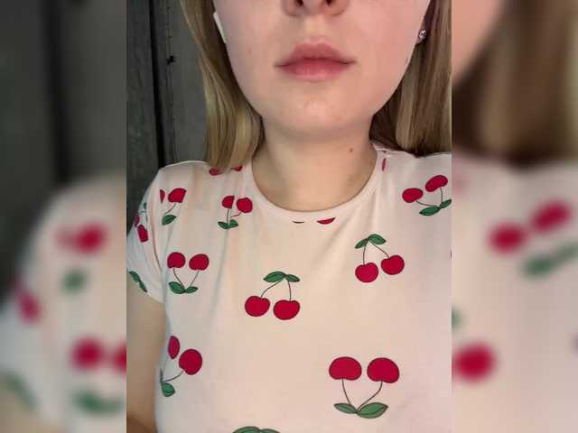 Peach--Alice's BongaCams profile