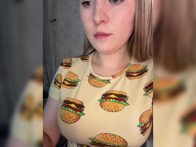 Peach--Alice's BongaCams show and profile