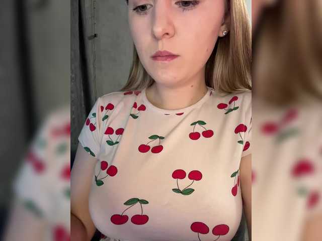 Peach--Alice's BongaCams profile