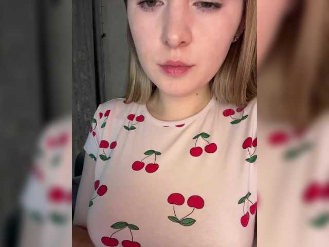 Peach--Alice's BongaCams show and profile