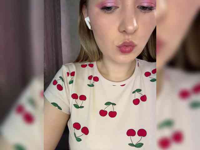 AlinaRay webcam
