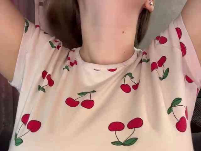 AlinaRay webcam