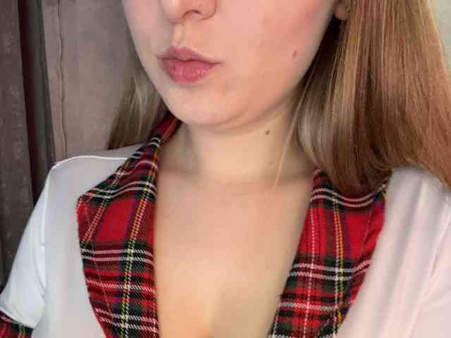 AlinaRay webcam