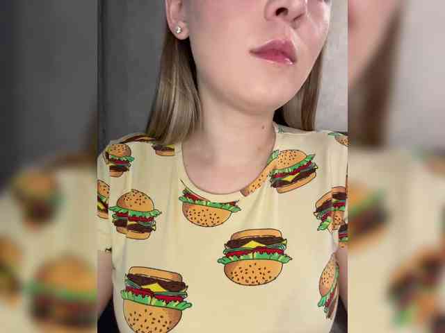 Peach--Alice Live Webcam on BongaCams