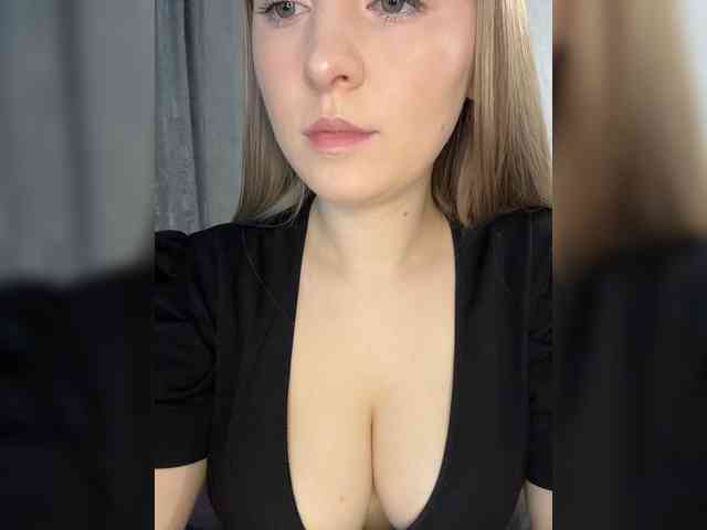 AlinaRay webcam