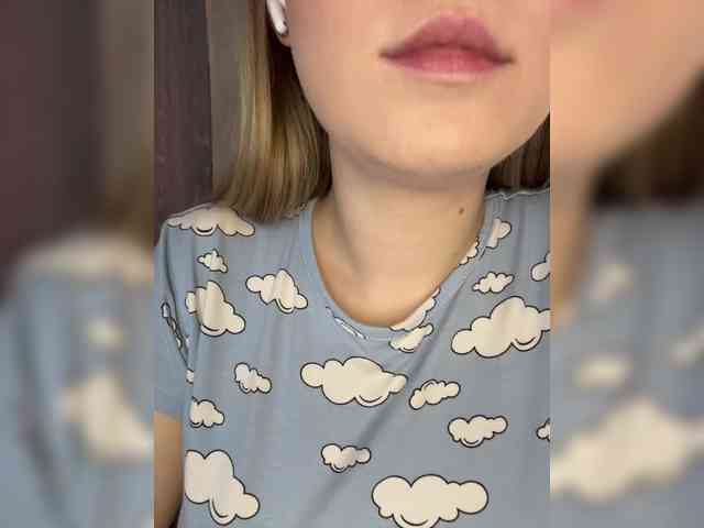 AlinaRay webcam