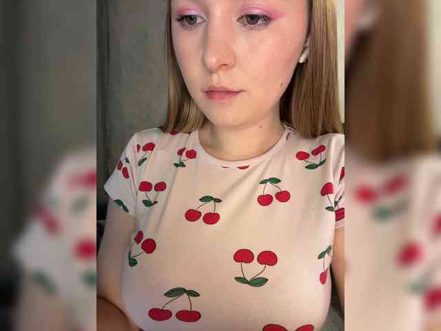 AlinaRay webcam