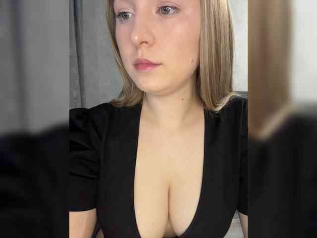 AlinaRay webcam