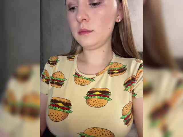 AlinaRay webcam