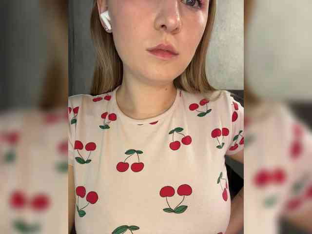 AlinaRay webcam