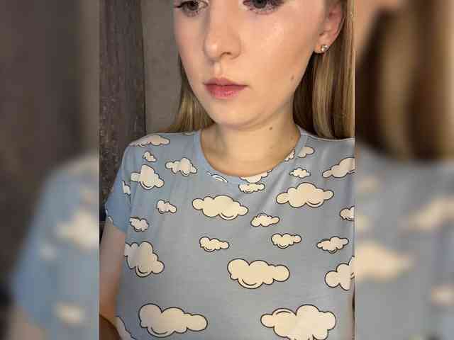 AlinaRay webcam