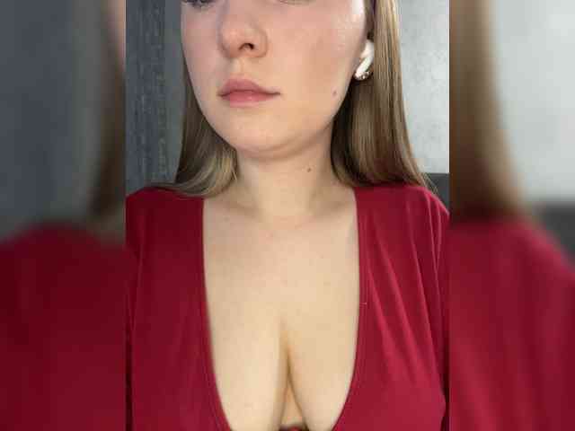 AlinaRay webcam