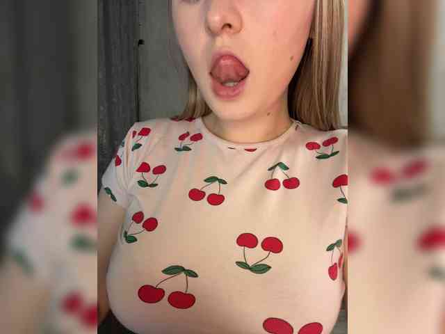 AlinaRay webcam