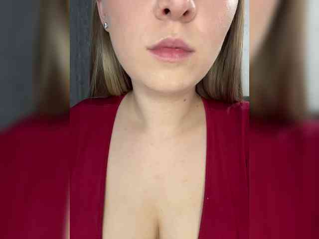 AlinaRay webcam