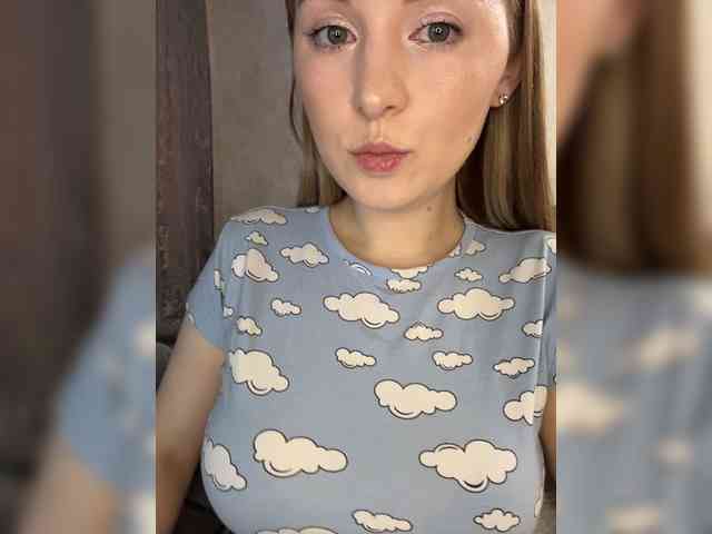 AlinaRay webcam